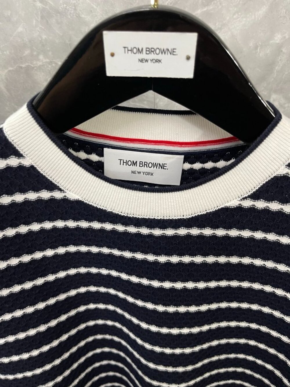 Thom Browne STRIPED HONEYCOMB RIB TEE - Picture 2 of 9